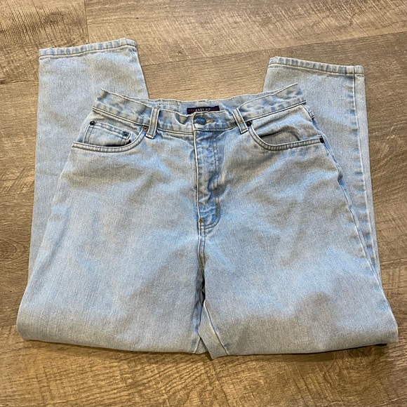 Bill Blass Faded Jeans - Picture 1 of 6